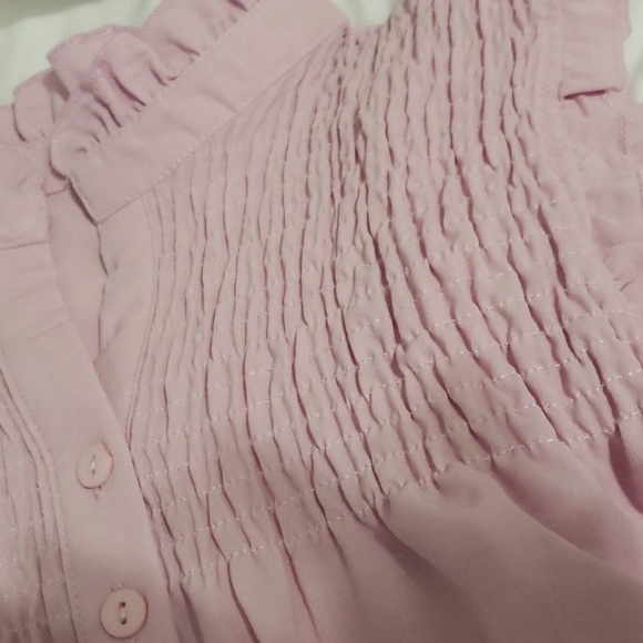 ๐ Pink Blouse - Picture 6 of 8